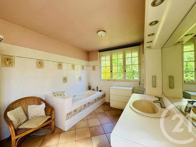 Maison à vendre - 7 pièces - 140,05 m2 - St Arnoult En Yvelines - 78 - ILE-DE-FRANCE