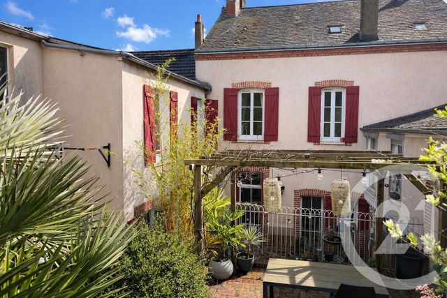 Maison &agrave; vendre - 8 pi&egrave;ces - 197 m2 - Auneau Bleury St Symphorien - 28 - CENTRE