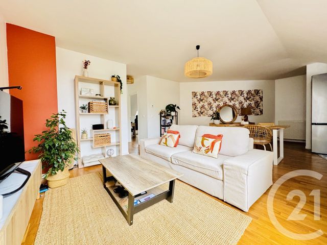 Afficher la photo en grand Appartement F3 à vendre - 3 pièces - 70 m2 - St Arnoult En Yvelines - 78 - ILE-DE-FRANCE