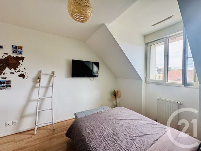 Afficher la photo en grand Appartement F3 à vendre - 3 pièces - 70 m2 - St Arnoult En Yvelines - 78 - ILE-DE-FRANCE