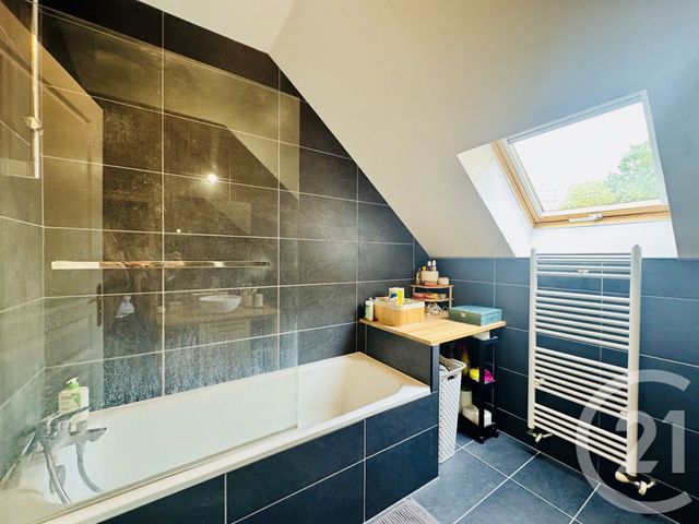 Afficher la photo en grand Appartement F3 à vendre - 3 pièces - 70 m2 - St Arnoult En Yvelines - 78 - ILE-DE-FRANCE