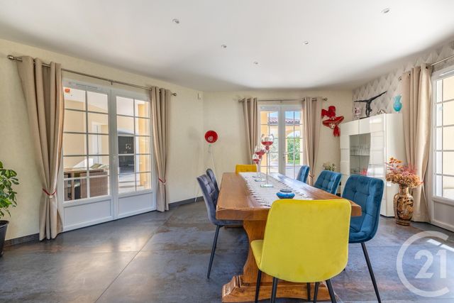 Maison à vendre - 7 pièces - 223 m2 - Rambouillet - 78 - ILE-DE-FRANCE