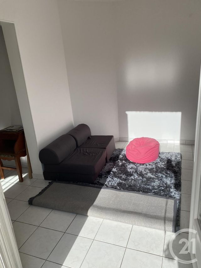 Appartement F2 à louer LIMOURS
