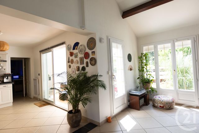 Appartement à louer - 6 pièces - 115 m2 - Bonnelles - 78 - ILE-DE-FRANCE