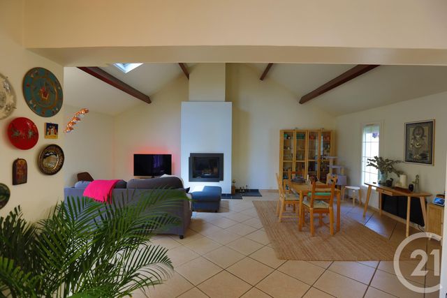 Appartement à louer - 6 pièces - 115 m2 - Bonnelles - 78 - ILE-DE-FRANCE