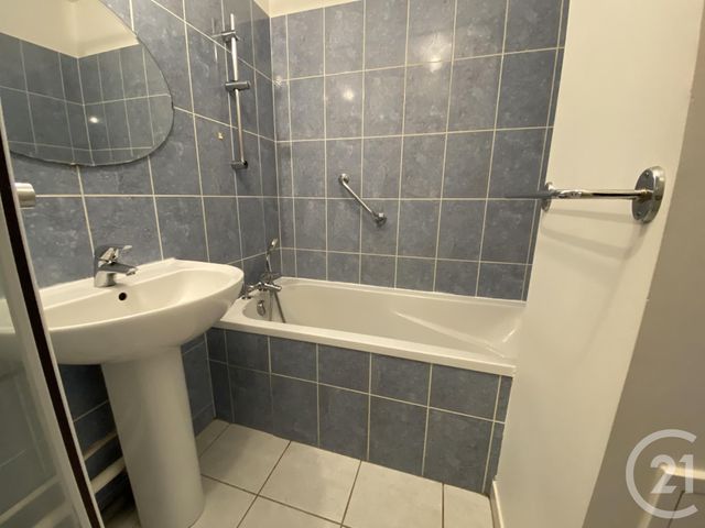 Appartement à louer - 3 pièces - 55,02 m2 - Fontenay Les Briis - 91 - ILE-DE-FRANCE