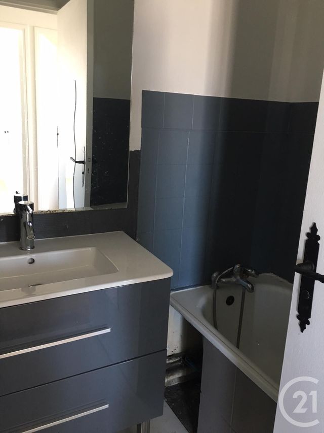 Afficher la photo en grand Appartement F3 à vendre - 4 pièces - 77,17 m2 - Les Ulis - 91 - ILE-DE-FRANCE