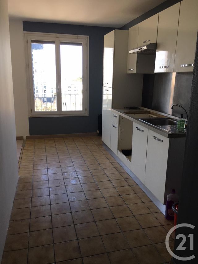 Afficher la photo en grand Appartement F3 à vendre - 4 pièces - 77,17 m2 - Les Ulis - 91 - ILE-DE-FRANCE