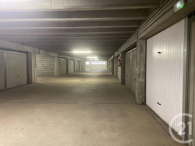 Parking à louer - 10 m2 - Dourdan - 91 - ILE-DE-FRANCE