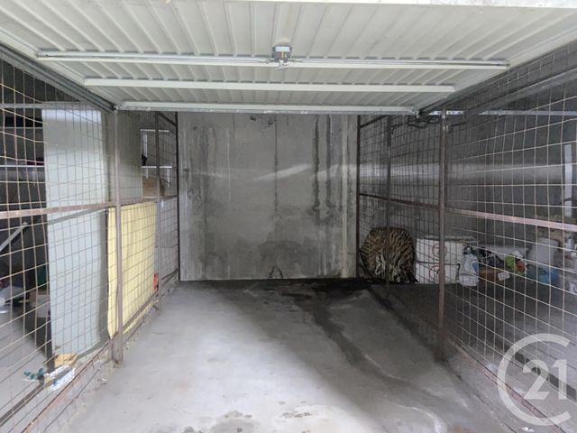 Parking à louer - 10 m2 - Dourdan - 91 - ILE-DE-FRANCE