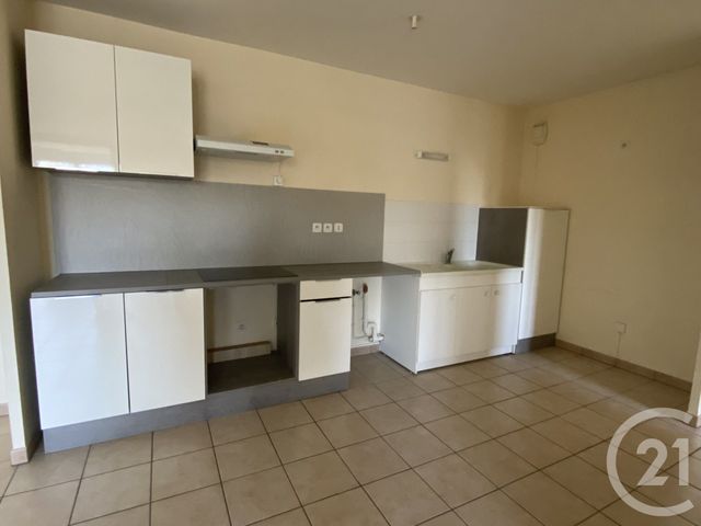 Appartement &agrave; louer - 3 pi&egrave;ces - 64,20 m2 - Auneau Bleury St Symphorien - 28 - CENTRE