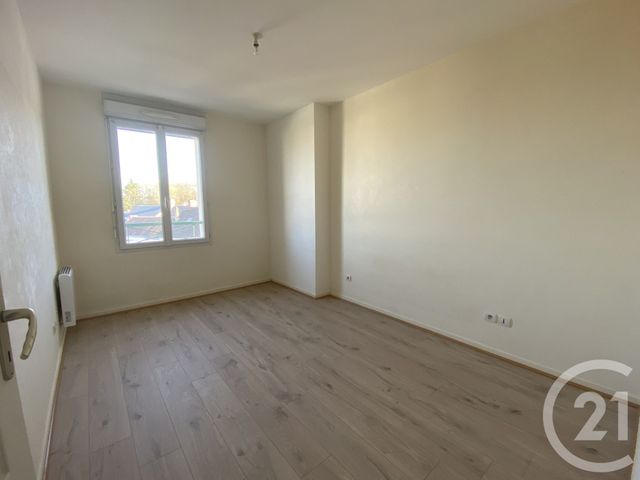 Appartement &agrave; louer - 3 pi&egrave;ces - 64,20 m2 - Auneau Bleury St Symphorien - 28 - CENTRE