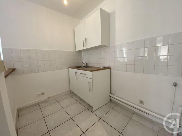 Appartement F2 &agrave; louer - 2 pi&egrave;ces - 34 m2 - Bonnelles - 78 - ILE-DE-FRANCE