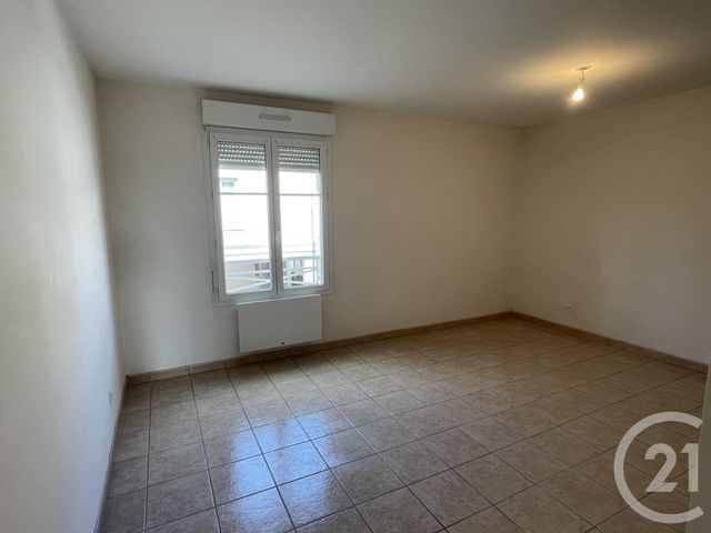 Appartement F3 &agrave; louer - 3 pi&egrave;ces - 80,79 m2 - Forges Les Bains - 91 - ILE-DE-FRANCE