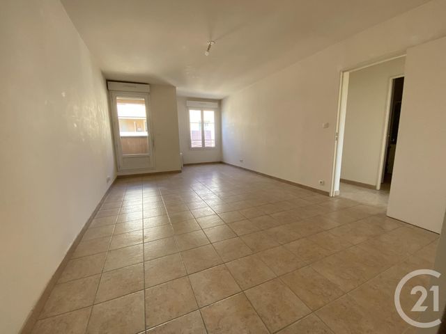 Appartement F3 &agrave; louer - 3 pi&egrave;ces - 80,79 m2 - Forges Les Bains - 91 - ILE-DE-FRANCE