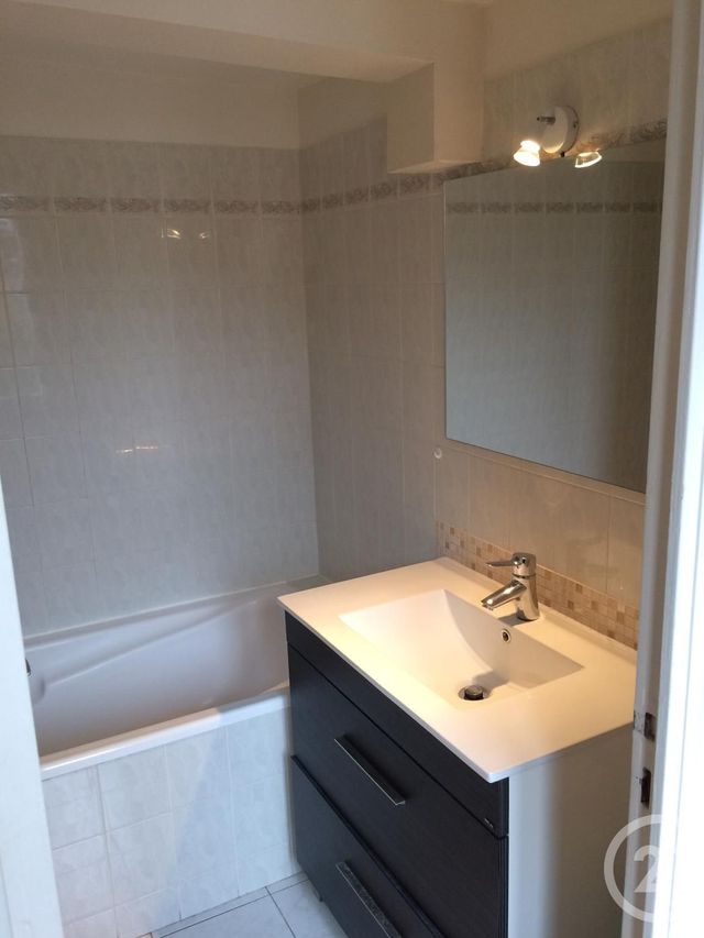 Appartement F2 &agrave; louer - 2 pi&egrave;ces - 30,89 m2 - Limours - 91 - ILE-DE-FRANCE