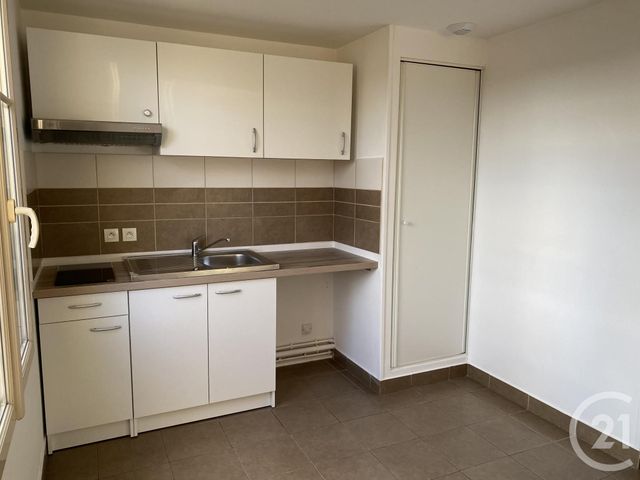 Appartement Studio &agrave; louer - 1 pi&egrave;ce - 31,64 m2 - St Arnoult En Yvelines - 78 - ILE-DE-FRANCE