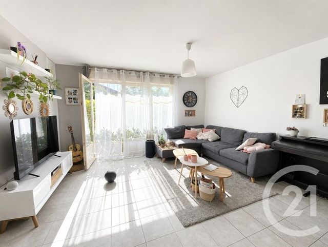 Appartement F3 &agrave; louer - 3 pi&egrave;ces - 64,87 m2 - Forges Les Bains - 91 - ILE-DE-FRANCE