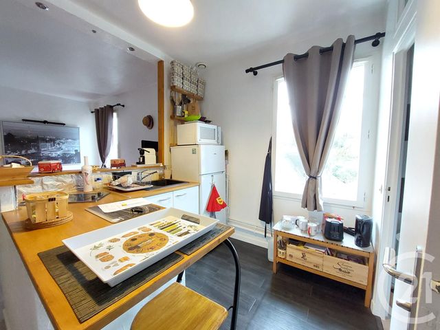 Appartement Duplex &agrave; louer - 2 pi&egrave;ces - 23,80 m2 - Limours - 91 - ILE-DE-FRANCE