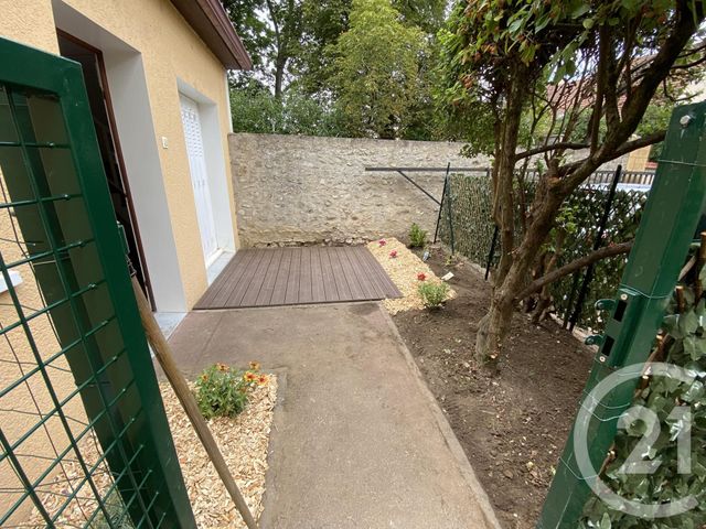 Appartement Duplex &agrave; louer - 2 pi&egrave;ces - 31,22 m2 - Etrechy - 91 - ILE-DE-FRANCE