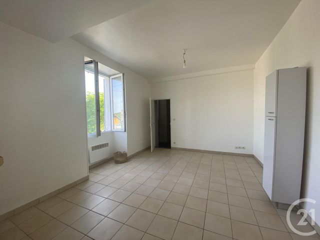 Appartement F2 à louer LIMOURS
