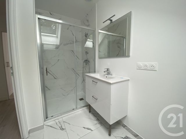 Appartement &agrave; louer - 2 pi&egrave;ces - 41,80 m2 - Rambouillet - 78 - ILE-DE-FRANCE
