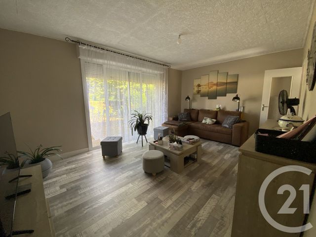 Maison &agrave; louer - 4 pi&egrave;ces - 95,69 m2 - Boinville Le Gaillard - 78 - ILE-DE-FRANCE