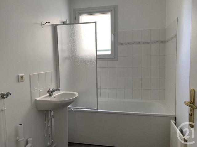 Appartement F1 &agrave; louer - 1 pi&egrave;ce - 26,40 m2 - Les Ulis - 91 - ILE-DE-FRANCE