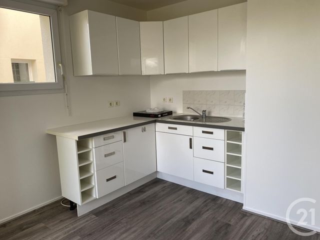 Appartement F1 &agrave; louer - 1 pi&egrave;ce - 26,40 m2 - Les Ulis - 91 - ILE-DE-FRANCE