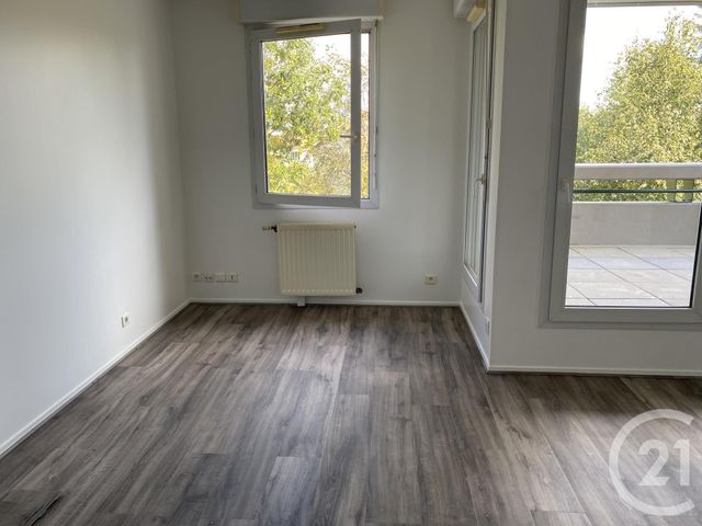 Appartement F1 &agrave; louer - 1 pi&egrave;ce - 26,40 m2 - Les Ulis - 91 - ILE-DE-FRANCE
