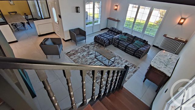 Maison à vendre - 7 pièces - 200 m2 - La Ville Du Bois - 91 - ILE-DE-FRANCE