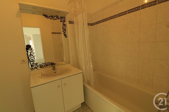 Afficher la photo en grand Appartement F3 à louer - 3 pièces - 56,85 m2 - Massy - 91 - ILE-DE-FRANCE