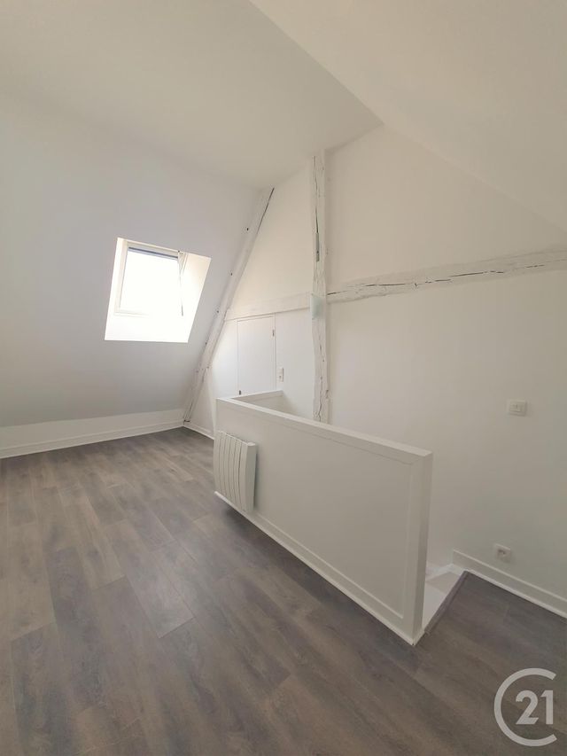 Afficher la photo en grand Appartement F2 à louer - 2 pièces - 25,94 m2 - Arpajon - 91 - ILE-DE-FRANCE