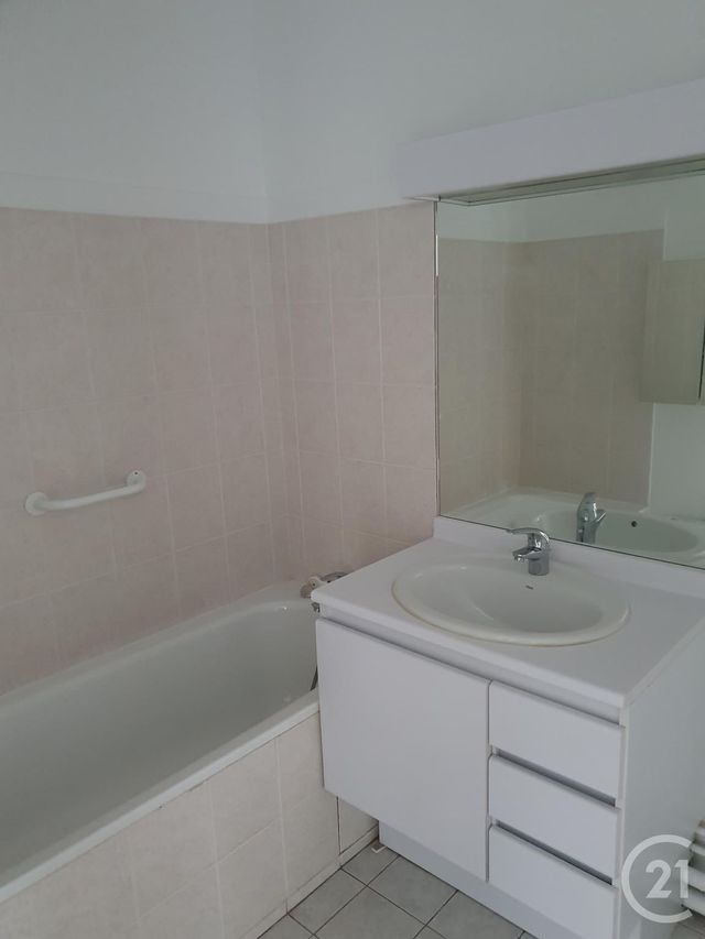 Appartement F3 à louer - 3 pièces - 65,95 m2 - Etiolles - 91 - ILE-DE-FRANCE