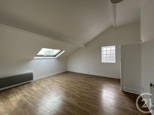 Appartement F1 bis &agrave; louer - 2 pi&egrave;ces - 23,99 m2 - Villejust - 91 - ILE-DE-FRANCE