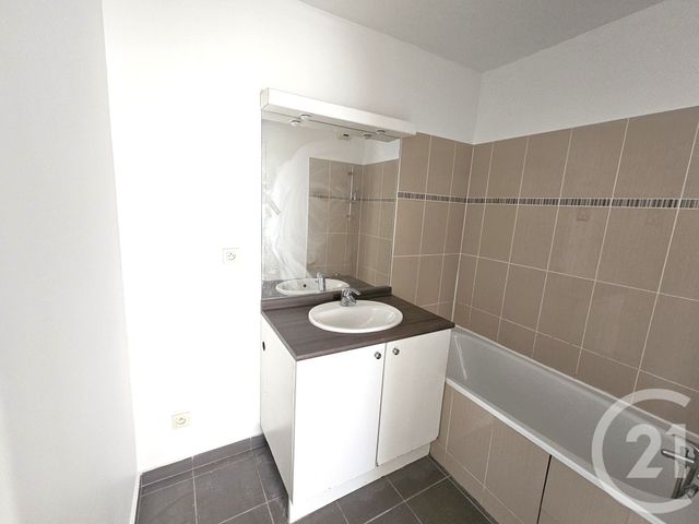 Appartement F3 &agrave; vendre - 3 pi&egrave;ces - 61,06 m2 - Savigny Le Temple - 77 - ILE-DE-FRANCE
