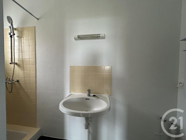 Appartement F1 &agrave; louer - 1 pi&egrave;ce - 25,42 m2 - Villejust - 91 - ILE-DE-FRANCE