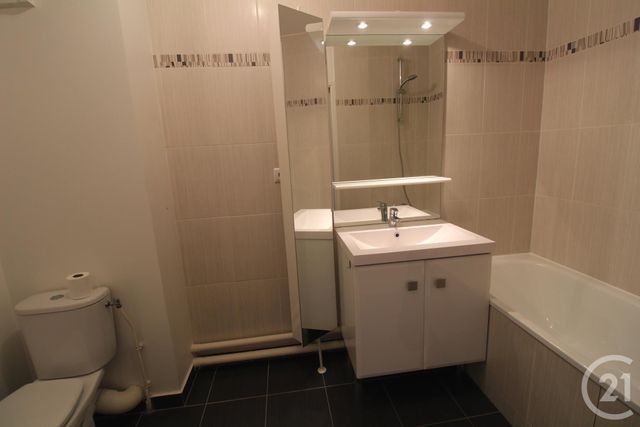 Appartement F3 &agrave; louer - 3 pi&egrave;ces - 56,63 m2 - Villebon Sur Yvette - 91 - ILE-DE-FRANCE