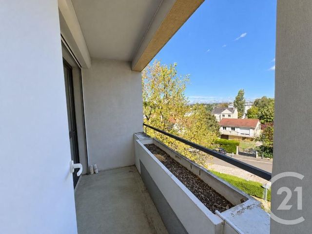Appartement T4 &agrave; louer - 4 pi&egrave;ces - 77,50 m2 - Villebon Sur Yvette - 91 - ILE-DE-FRANCE