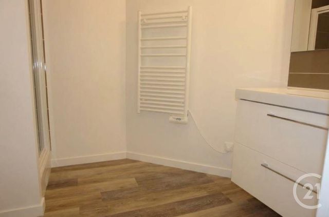Appartement F2 &agrave; louer - 2 pi&egrave;ces - 47,16 m2 - Chilly Mazarin - 91 - ILE-DE-FRANCE